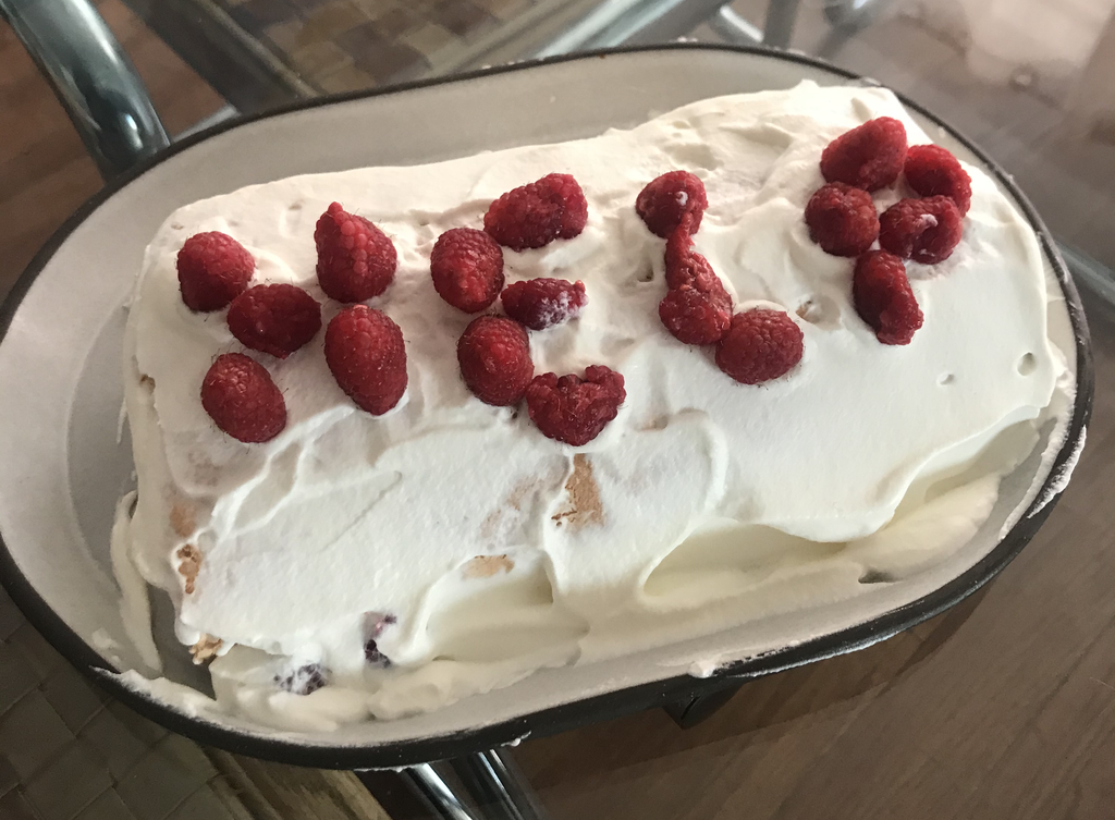 RASPBERRY ROULADE