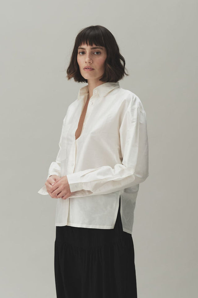 TOMO SHIRT — WHITE