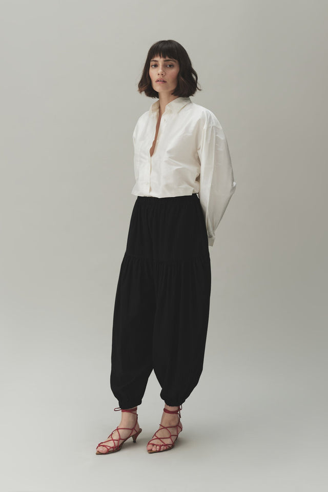 RAIN JOGGER — PINSTRIPE