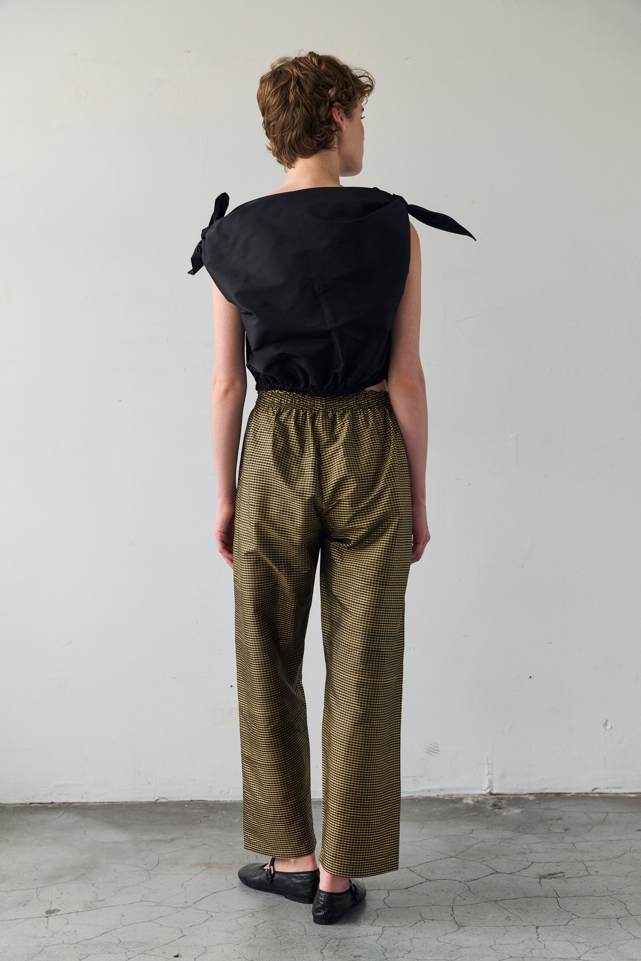 SWAN TOP — BLACK