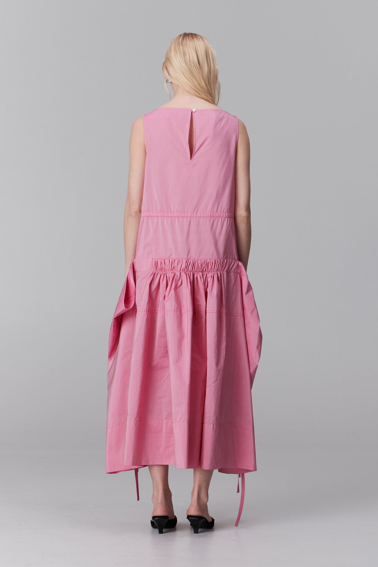 elsa with pink dress Elsa Schiaparelli and the power of shocking pink